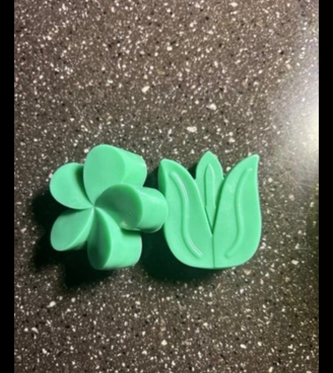 Yojawill Organic Set of 2 Flower Bar Soaps Natural Ingredients