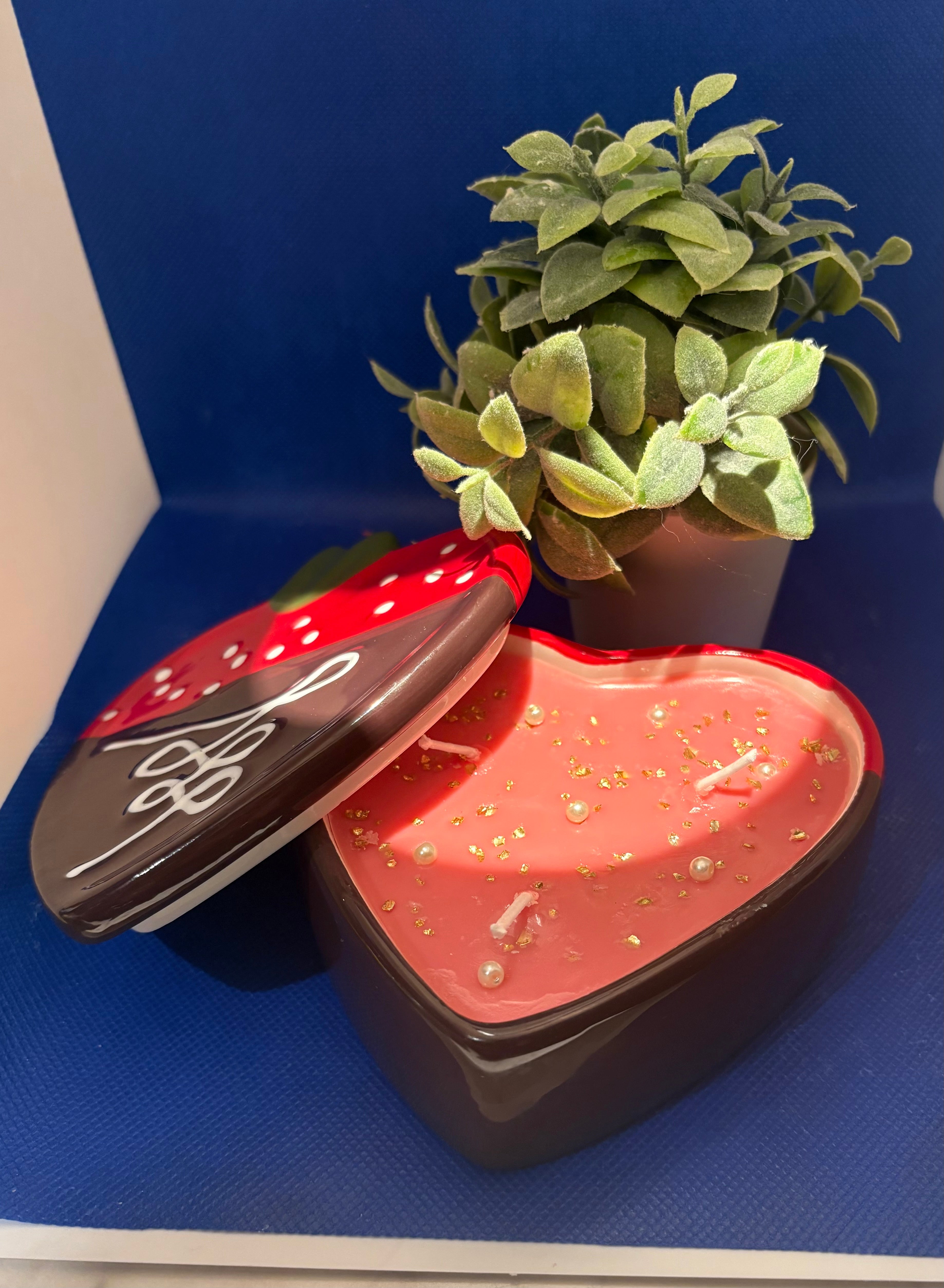 Yojawill Organic Sweetheart Strawberry Soy Candle Hand Poured