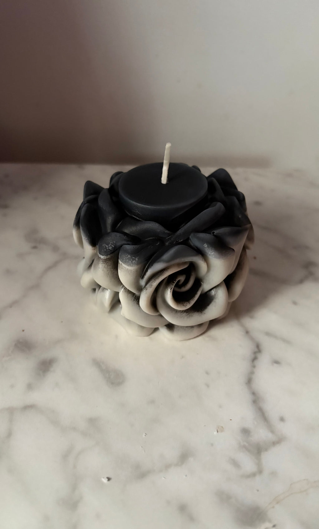 Yojawill Organic Blooming Apple Rose Soy Candle with Glass